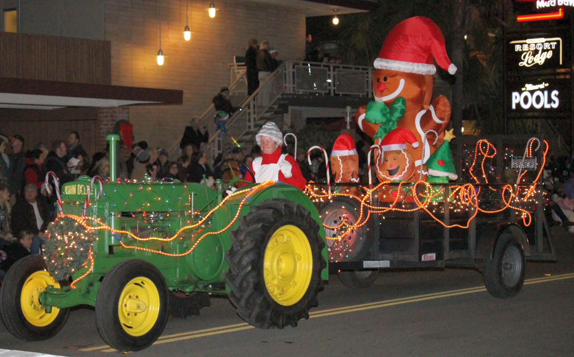 2016 Calistoga Lighted Tractor Parade